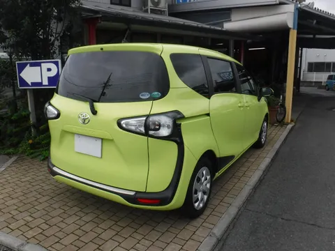 Toyota Sienta