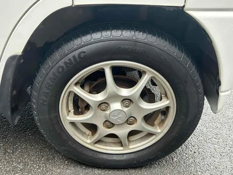 Mitsubishi Minicab Van