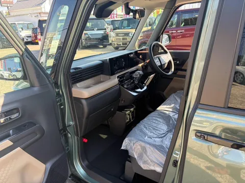 Mitsubishi Delica Mini