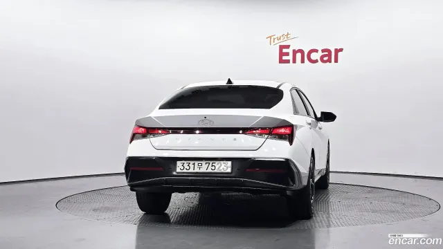 Hyundai Elantra (Avante)