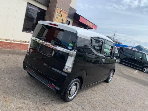 Honda N-BOX Slash