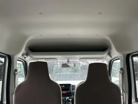 Mitsubishi Minicab Van