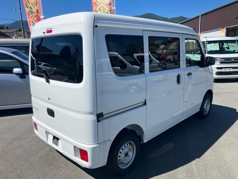 Mitsubishi Minicab Van