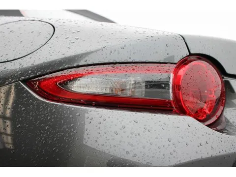 Mazda MX-5 (Roadster)