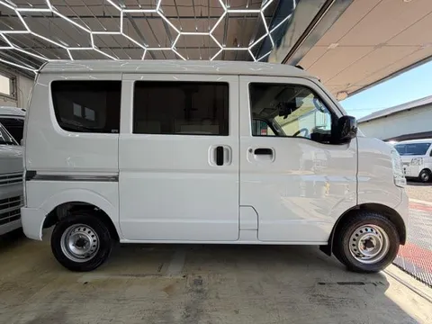 Nissan Clipper