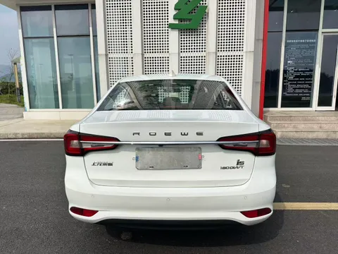Roewe i5