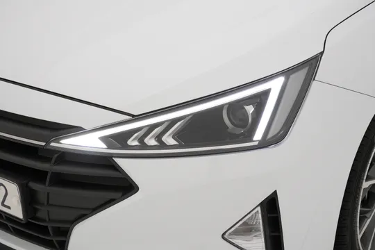 Hyundai Elantra (Avante)