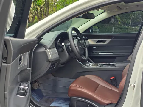 Jaguar XFL