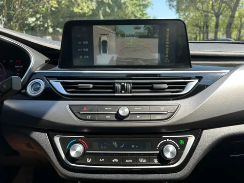 Changan Raeton CC