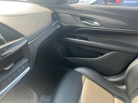 Cadillac CT4