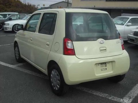 Daihatsu Esse