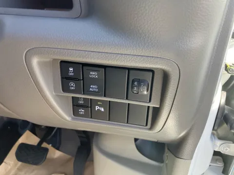 Mitsubishi Minicab Van