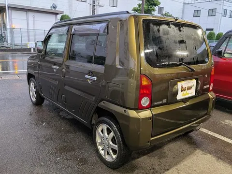 Daihatsu Naked