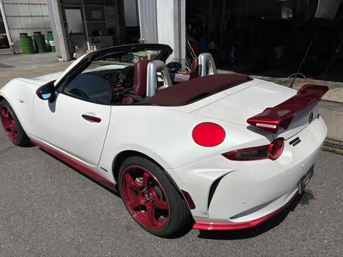 Mazda MX-5 (Roadster)