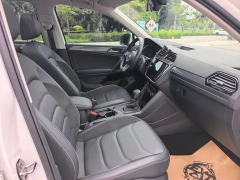 Volkswagen Tiguan L