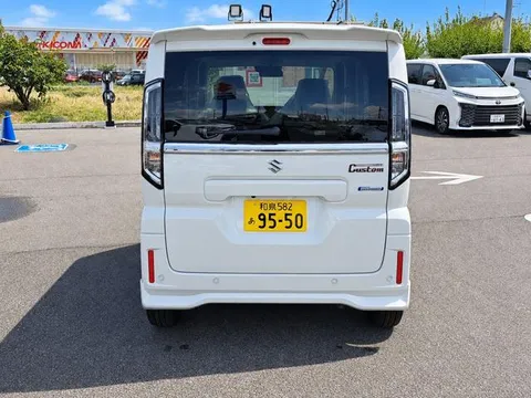 Suzuki Spacia Custom