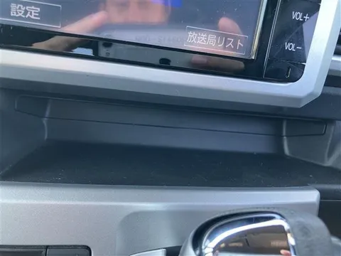Toyota Pixis Mega