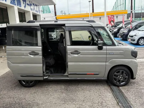 Suzuki Spacia Gear