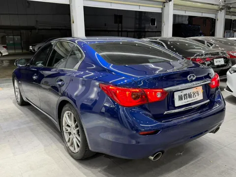 Infiniti Q50L