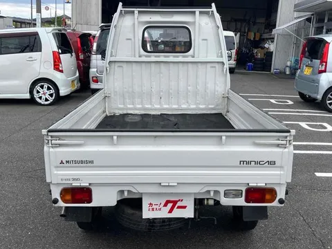 Mitsubishi Minicab Truck