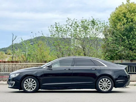 Lincoln MKZ