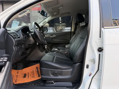 Isuzu mu-X