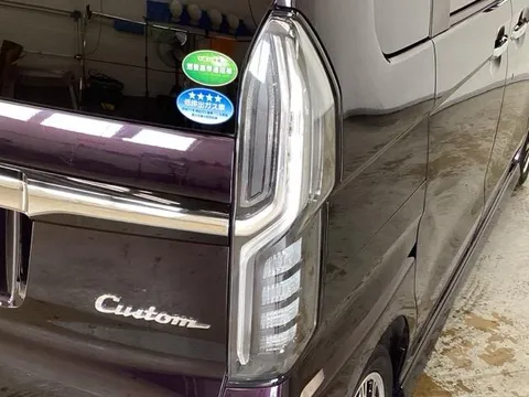 Honda N-BOX Custom