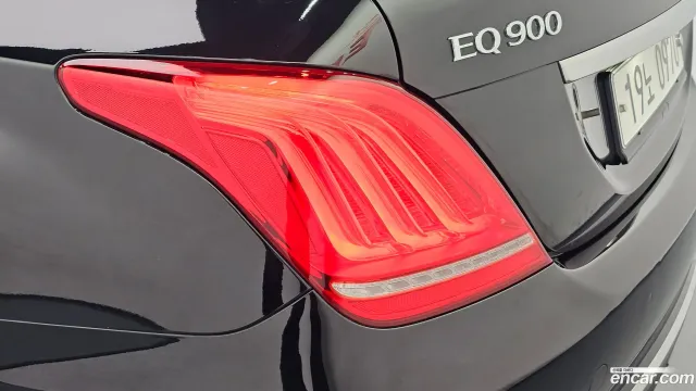 Genesis G90 (EQ900)