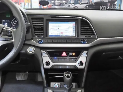Hyundai Elantra (Avante)