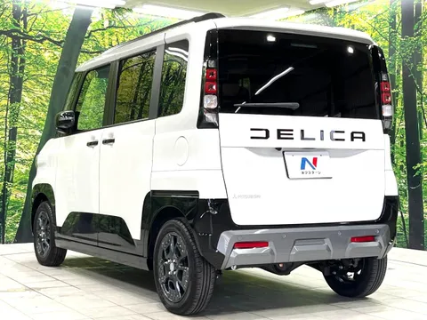 Mitsubishi Delica Mini