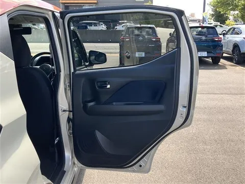 Mitsubishi eK X