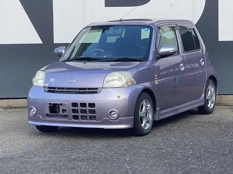 Daihatsu Esse