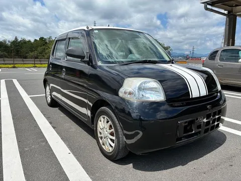Daihatsu Esse