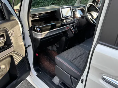 Suzuki Spacia Custom