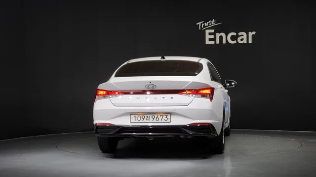 Hyundai Elantra (Avante)