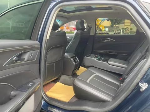 Ford Taurus