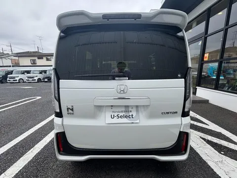 Honda N-BOX Custom