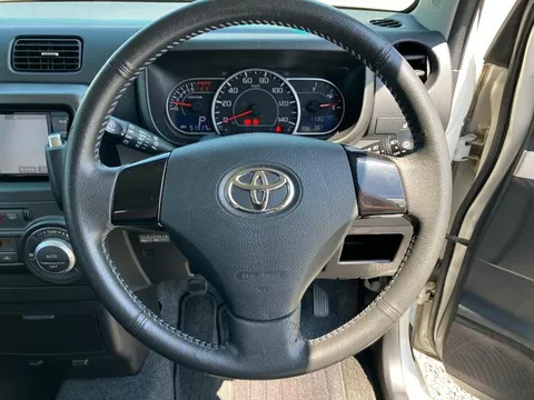 Toyota Pixis Space