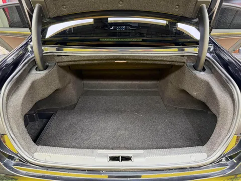 Hongqi H7