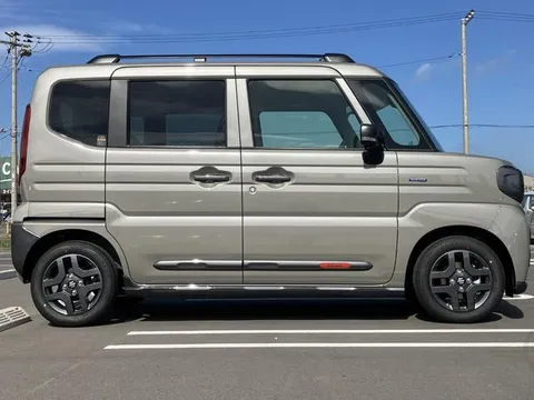 Suzuki Spacia Gear