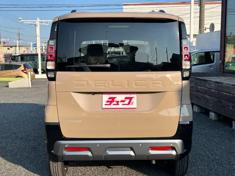 Mitsubishi Delica Mini