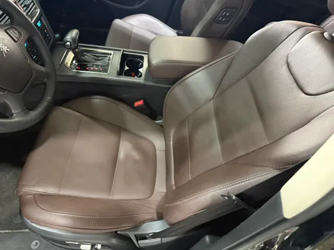 Hongqi H7