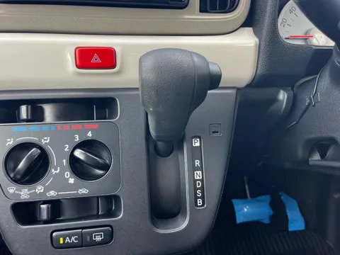 Daihatsu Mira Tocot