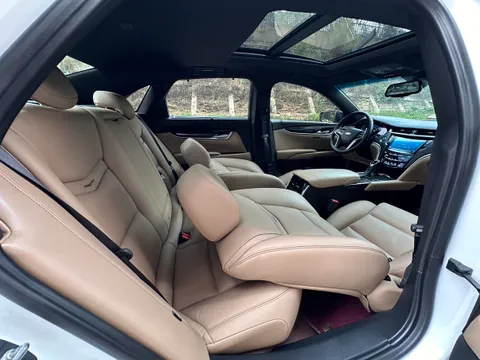 Cadillac XTS