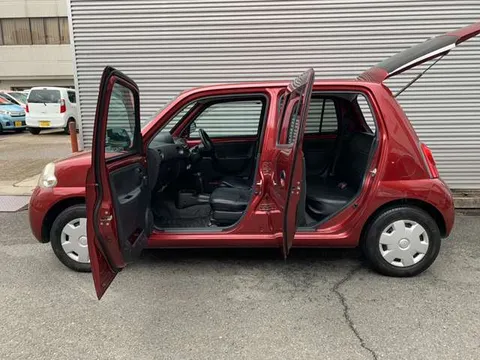 Daihatsu Esse