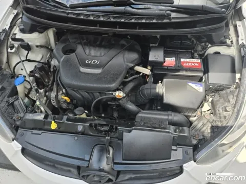 Hyundai Elantra (Avante)