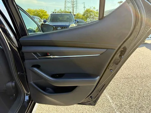 Mazda MAZDA3 Fastback