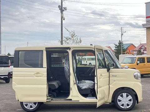 Suzuki Spacia