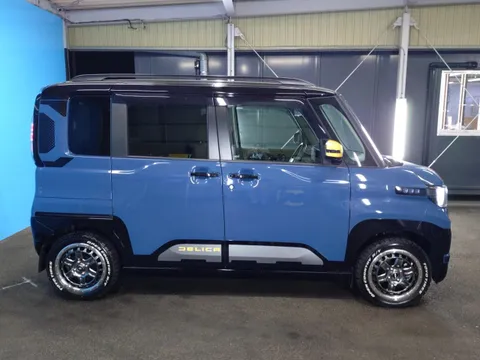 Mitsubishi Delica Mini