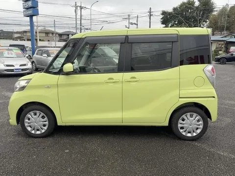 Nissan Dayz Roox